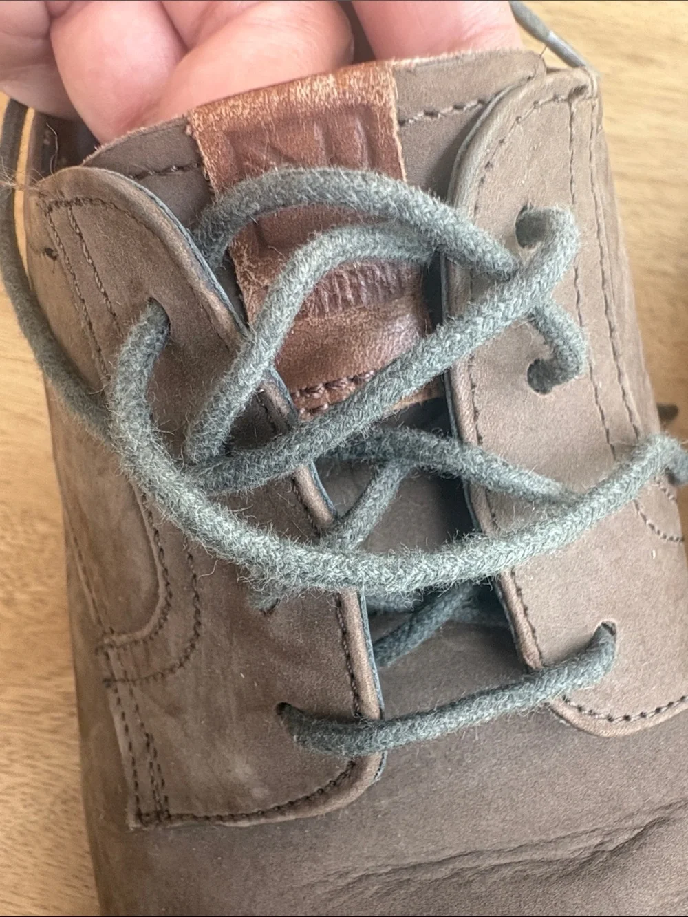 Ben Sherman Men's Taupe Lace-Up Derby Shoes with Grey Laces